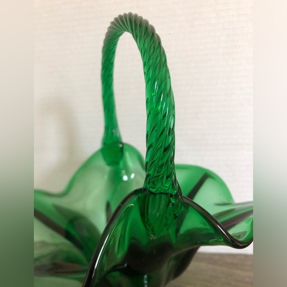 Vtg Emerald Green Glass Basket with Handle - Picture 6 of 14